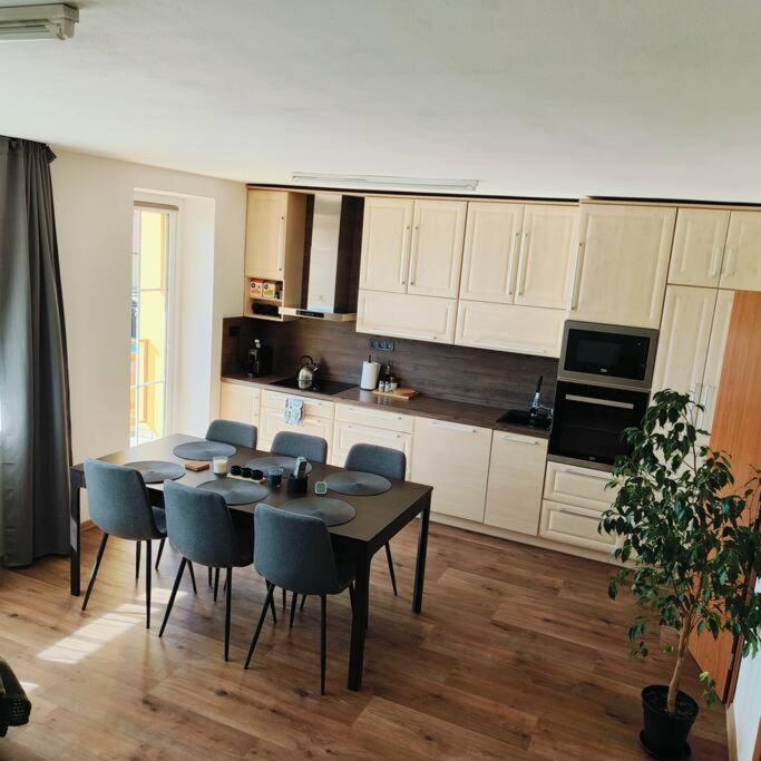 Apartamento Cervena Cesta Kunovice Exterior foto